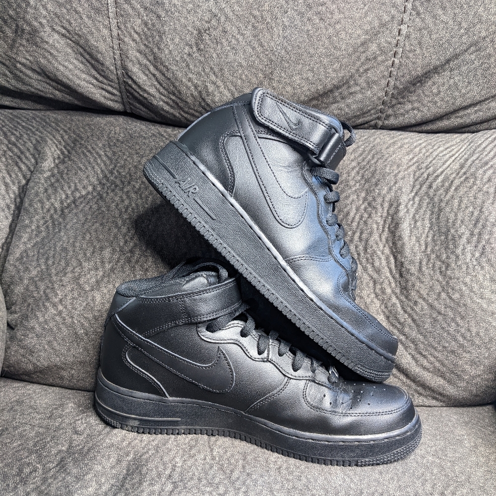 Nike Air Force 1 - Picture 3 of 7